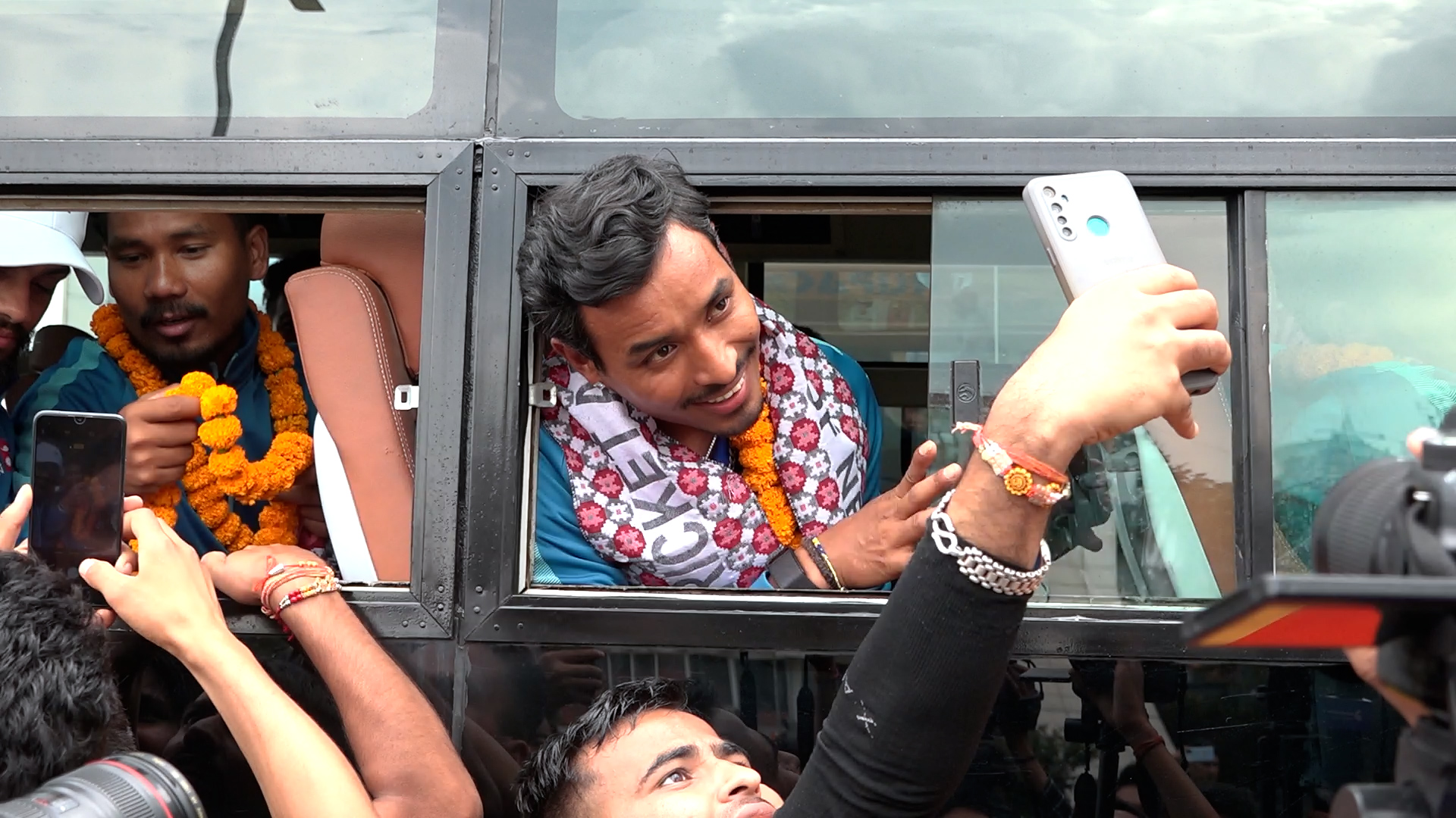 स्वदेश आइपुग्यो क्रिकेट टिम, विमानस्थलमा भव्य स्वागत